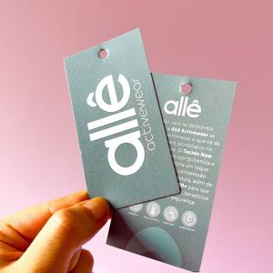 TAGS COM FURO DE 3 OU 5 MM - VERNIZ TOTAL FRENTE | 4x4 Couchê 250gr 9x5cm Colorido dois lados  Corte Reto 